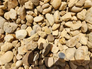 Products 4 1.5 in Brown River Rock