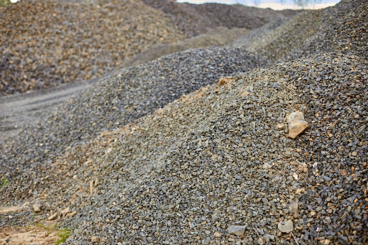 Rock and gravel delivery in Port Charlotte Florida for drainage and landscaping design