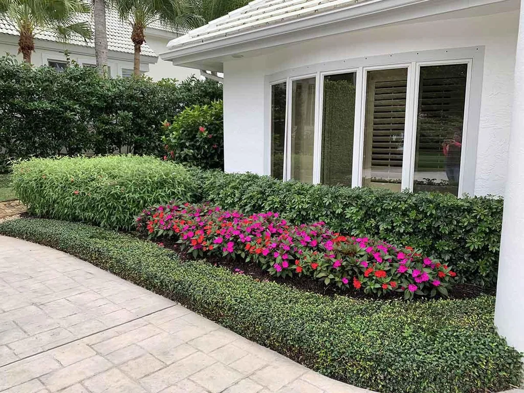 Florida landscaping maintained to reduce rain and humidity pest problems